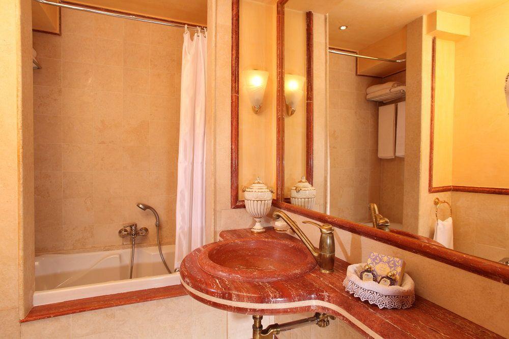 Ottocento Hotell 4*